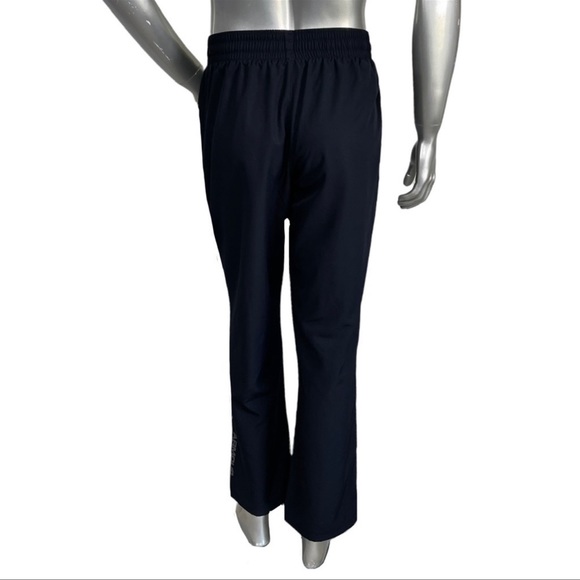 Under Armour Men's Size M Color Black With Reflective Silver Printing NWOT - Picture 7 of 8